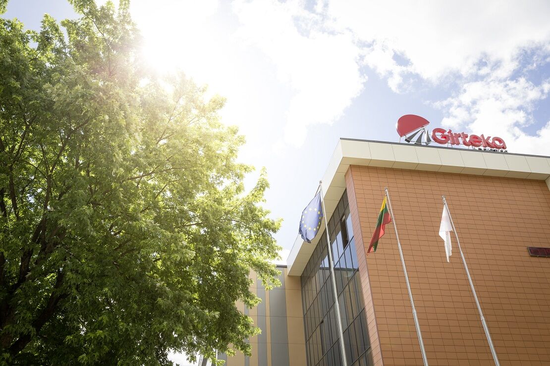  Svarbių klientų projektų vadovo asistentas (-ė) 