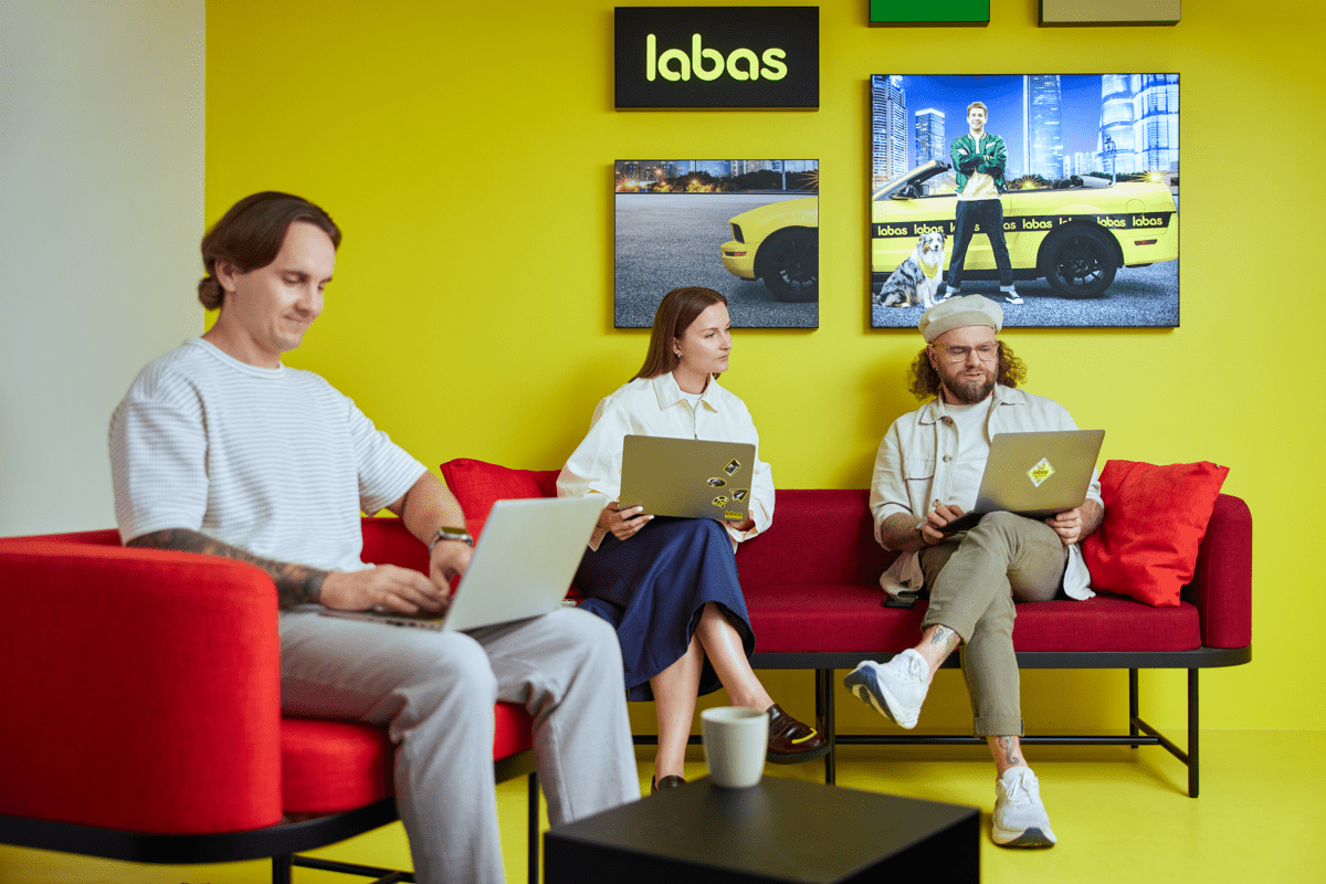 Rašytinės komunikacijos klientams ekspertė (-as)